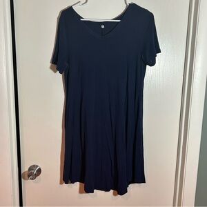 Boutique navy‎ blue v neck tee large